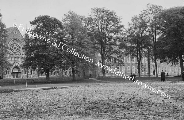 GABLE OF CHAPEL AND ST MARY QUAD FROM SIDE OF BALL ALLEY